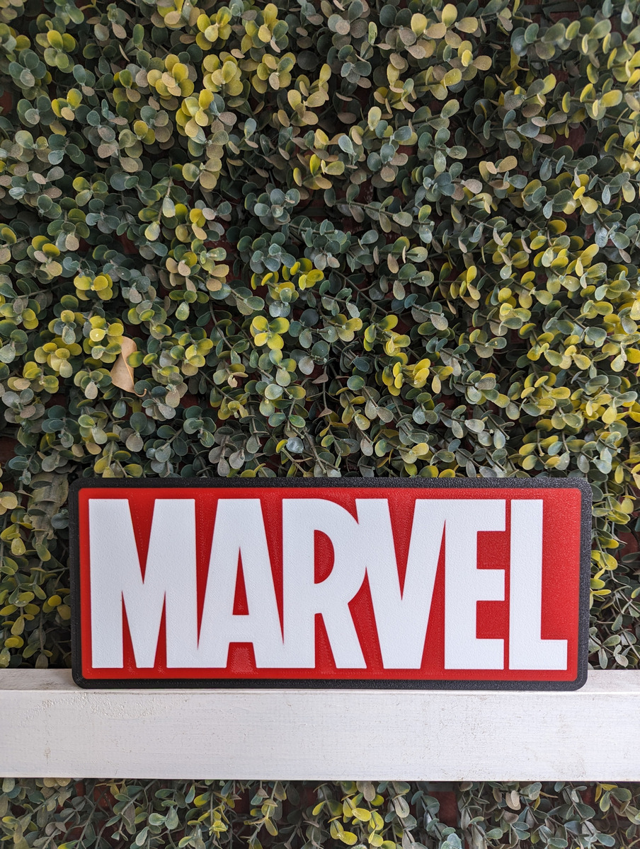 Lampara Velador Letrero Led 3d Marvel Negro Blanco - Image 2